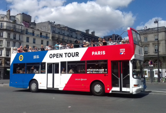 Туристический автобус в Париже 2020